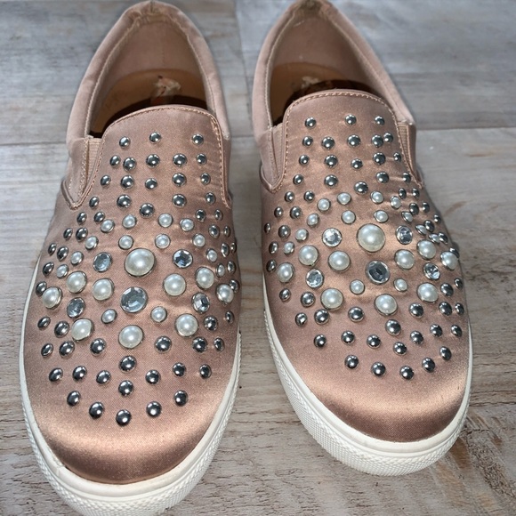 Steve Madden Slip on Sneaker - Picture 2 of 5